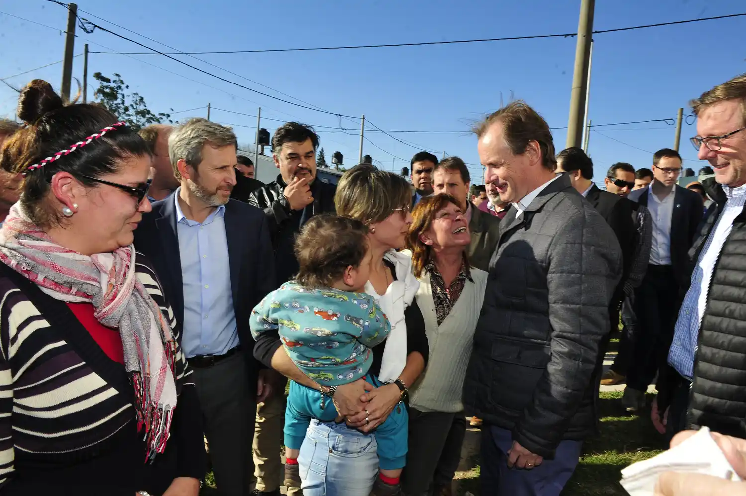 Con la presencia de Frigerio se realizó el acto de entrega de las 82 viviendas del Programa Hábitat en General Ramírez