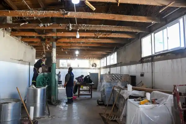 Realizan reparaciones en el lavadero del hospital municipal tras el incendio