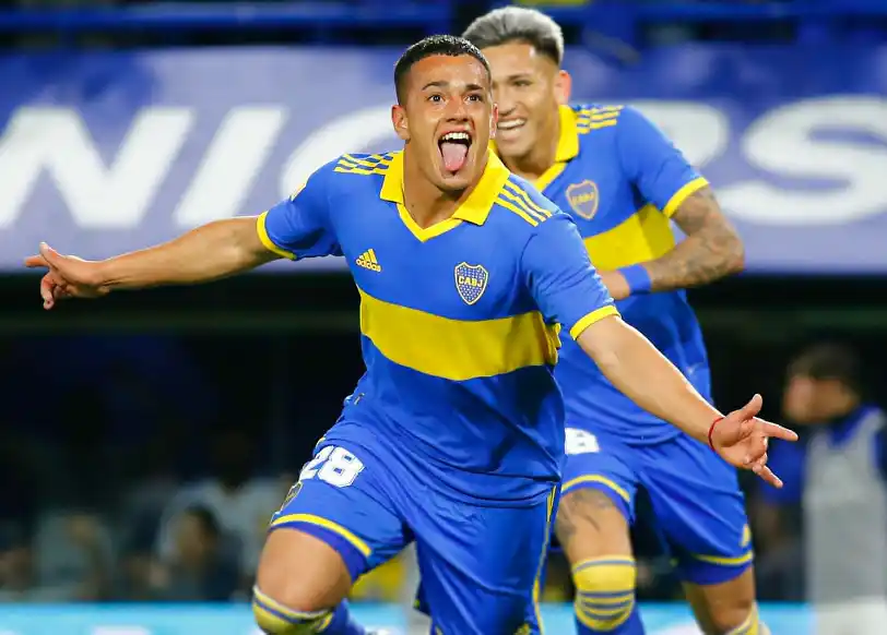 Con gol del juvenil Morales, Boca le ganó a Vélez y se subió a la cima