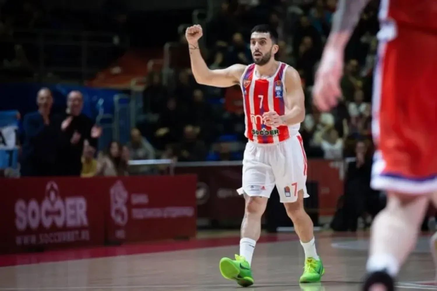 Gran debut de Campazzo en el Estrella Roja