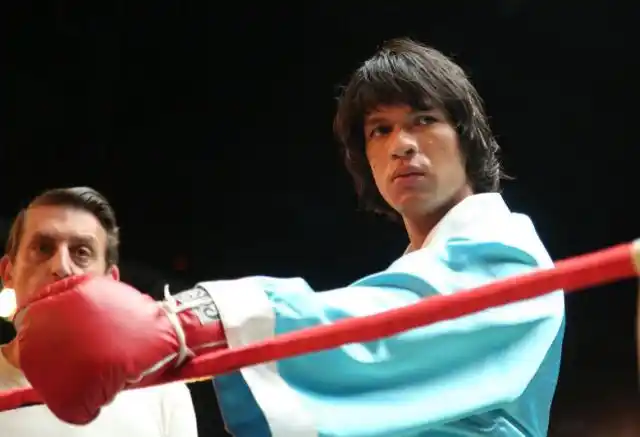 Monzón, la serie: esa sana tendencia de desromantizar a los ídolos populares
