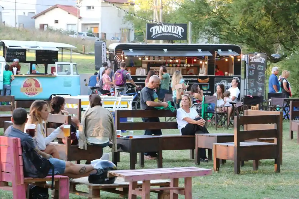 Fiesta gastronómica y shows en vivo en un nuevo encuentro de Food Trucks