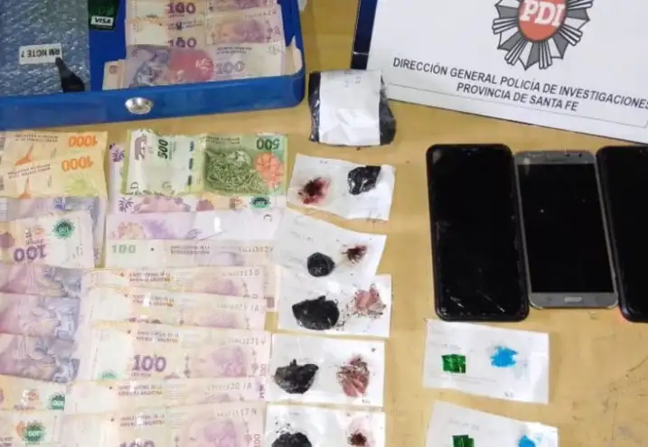 Además, incautaron cocaína y marihuana fraccionadas y acondicionadas para su comercialización.