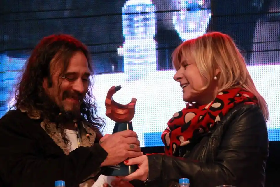 La Plata: La Renga recibió el Premio "Rodolfo Walsh"