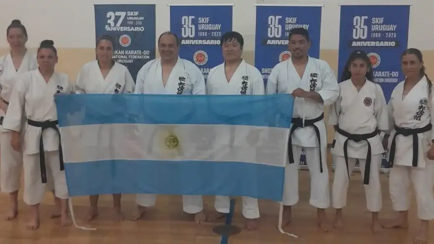 Presencia argentina. Durante el Seminario Internacional de karate en Uruguay