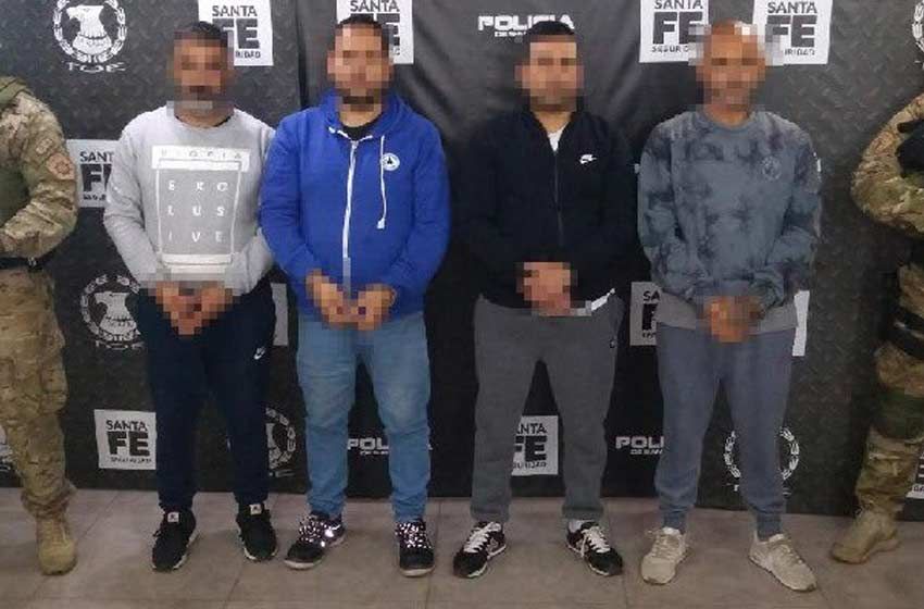 Prisión preventiva para el abogado de Esteban Alvarado, su mano derecha y los policías acusados de integrar la banda