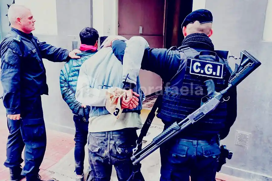 Que no falte el escabio: un fernet, vino y tres sartenes fueron secuestrados luego de un intento de robo