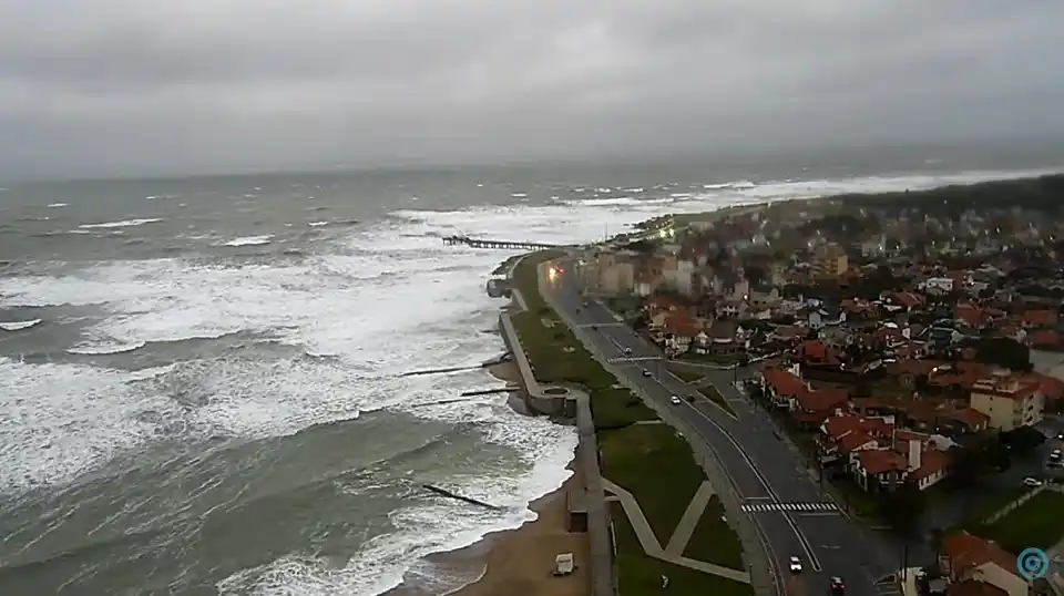 General Alvarado suspende clases en todos los niveles educativos por el temporal