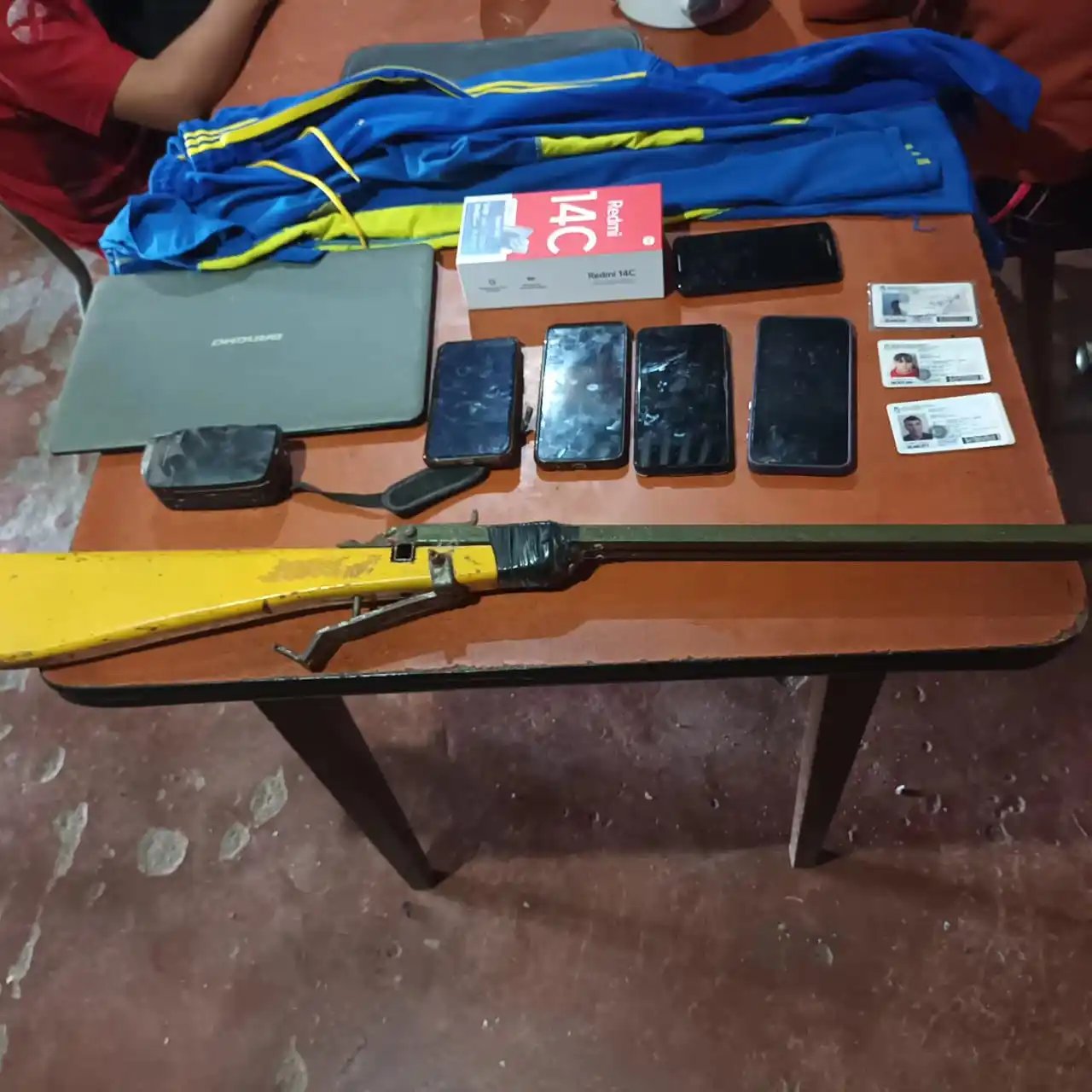 operativo pdi allanamiento policia san francisco frontera arma - 2