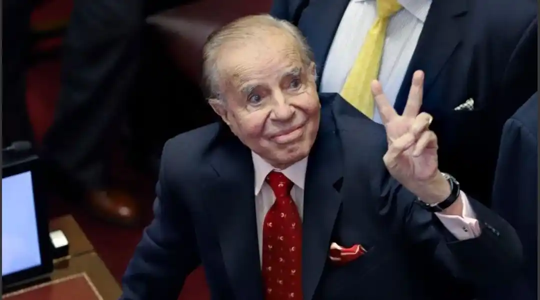 Carlos Menem salió del coma inducido y presenta una mejora