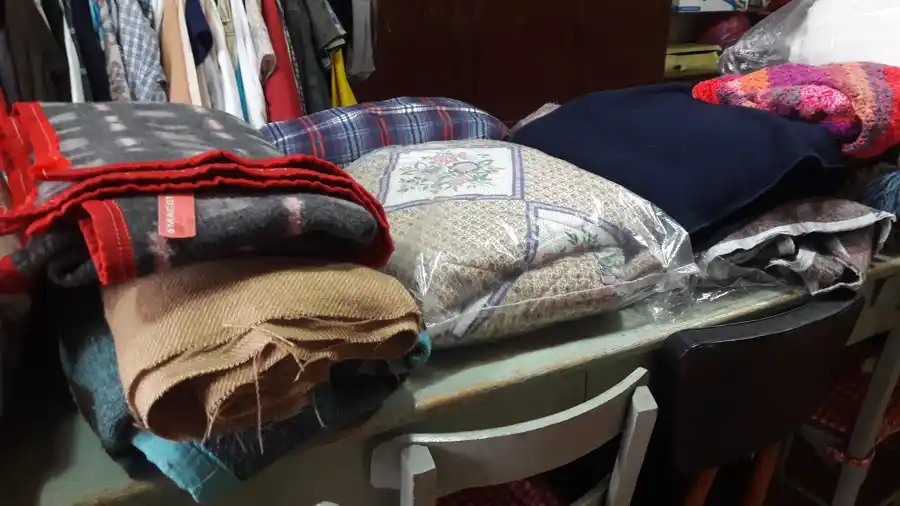 Se siguen recibiendo frazadas y abrigos para ser distribuido entre las familias más necesitadas.