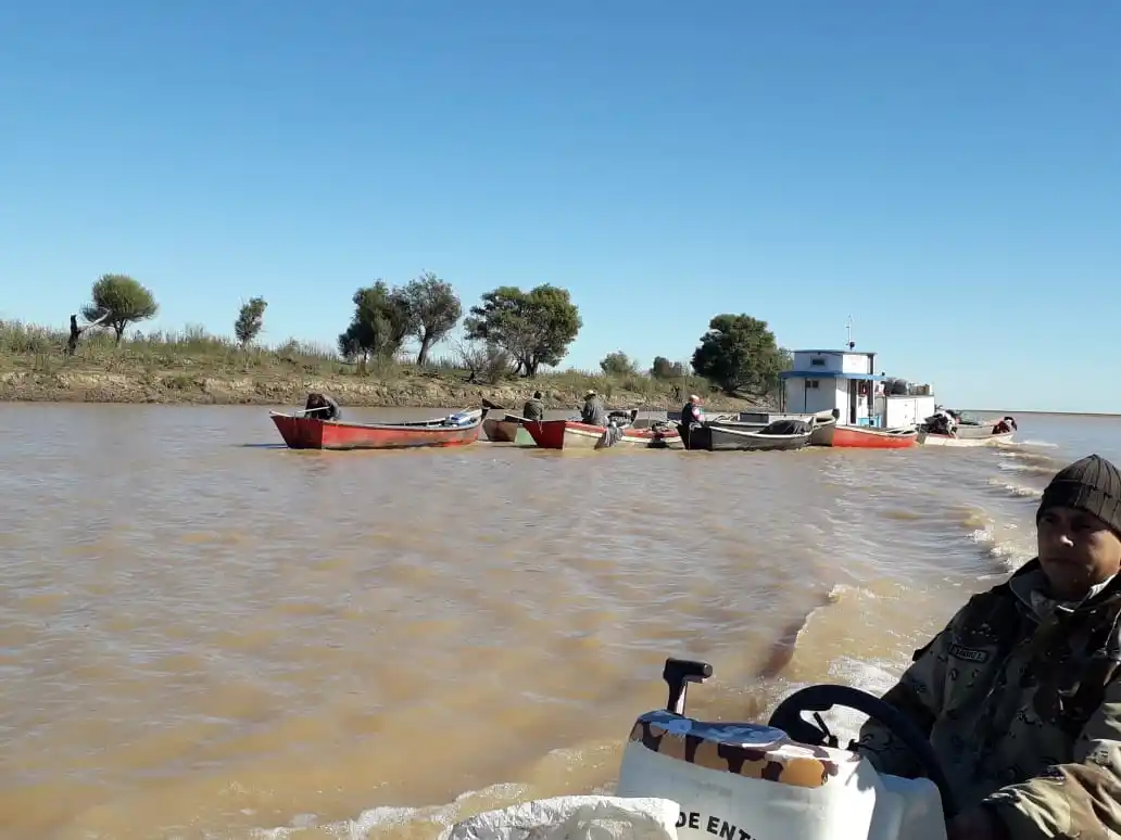 Personal de Delitos Rurales realizó un procedimiento en el río Victoria y arroyo San Lorenzo. 