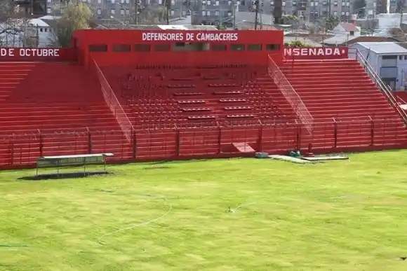 Un juvenil de Cambaceres de 16 años perdió la vida tras descompensarse en un partido