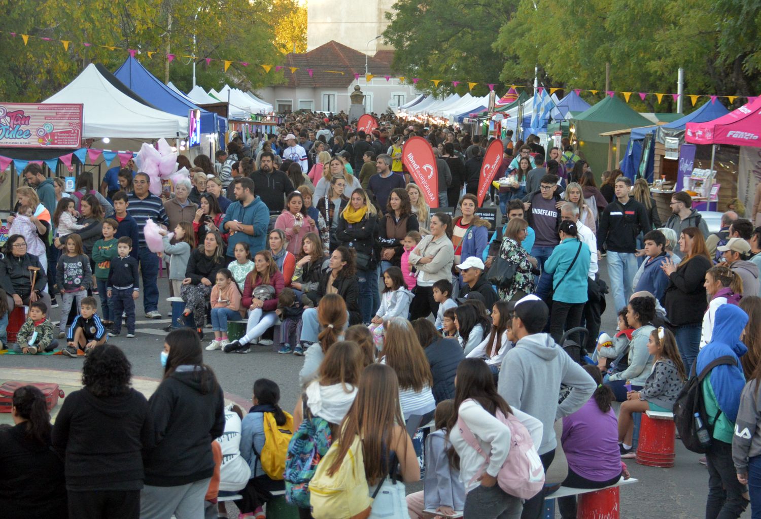 Las multitudes que recibieron las ferias durante el 2022.