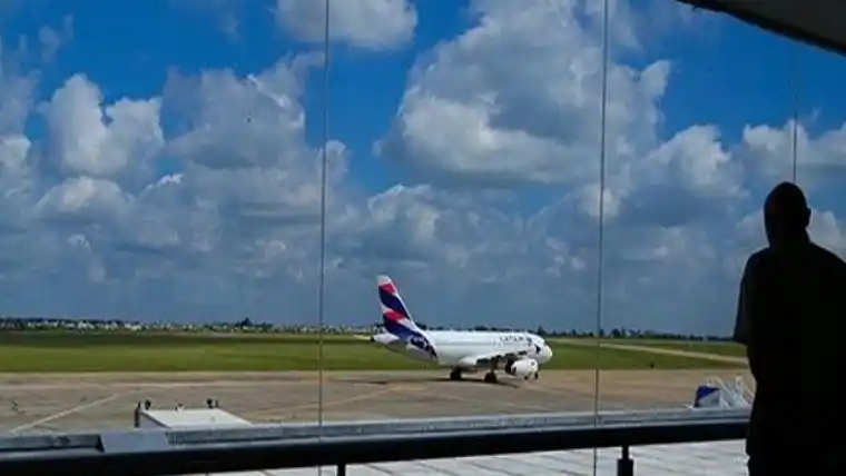Aeropuerto de Sauce Viejo: repararon la falla y esperan la inspección final