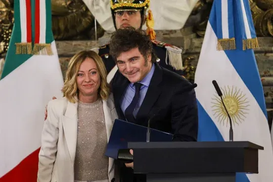 Javier Milei viaja a Italia para reunirse con Giorgia Meloni