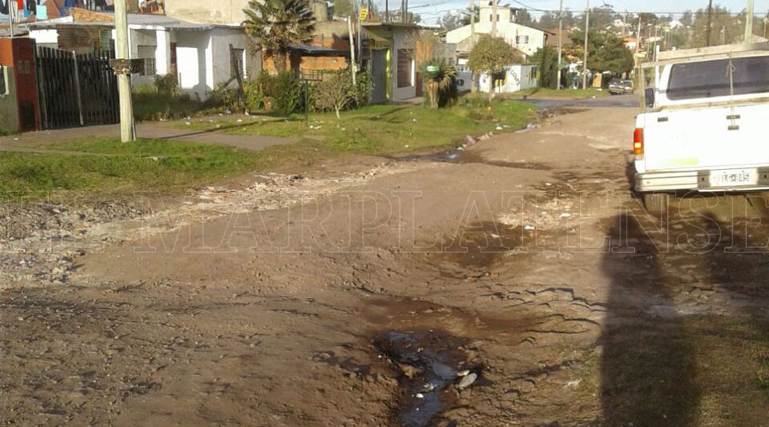 En Cerrito Sur, los vecinos aseguran que las calles están "destruidas"