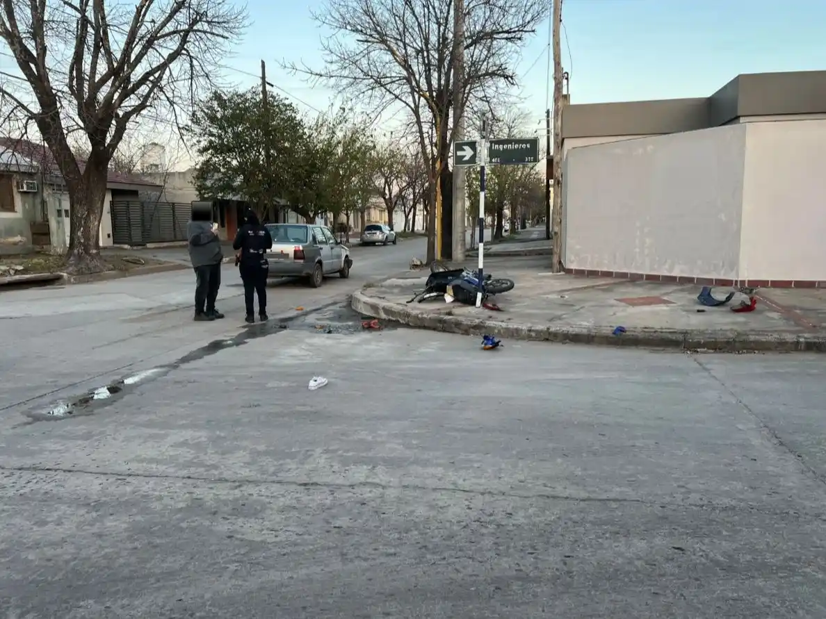 Accidente de tránsito deja una joven lesionada