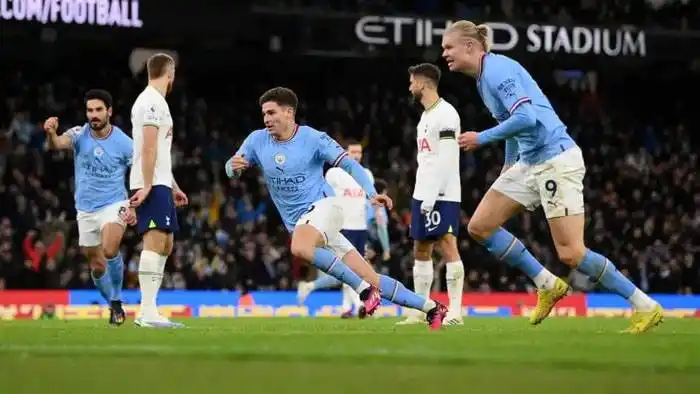 Con un gol de Julián Álvarez,  Manchester City venció a Tottenham