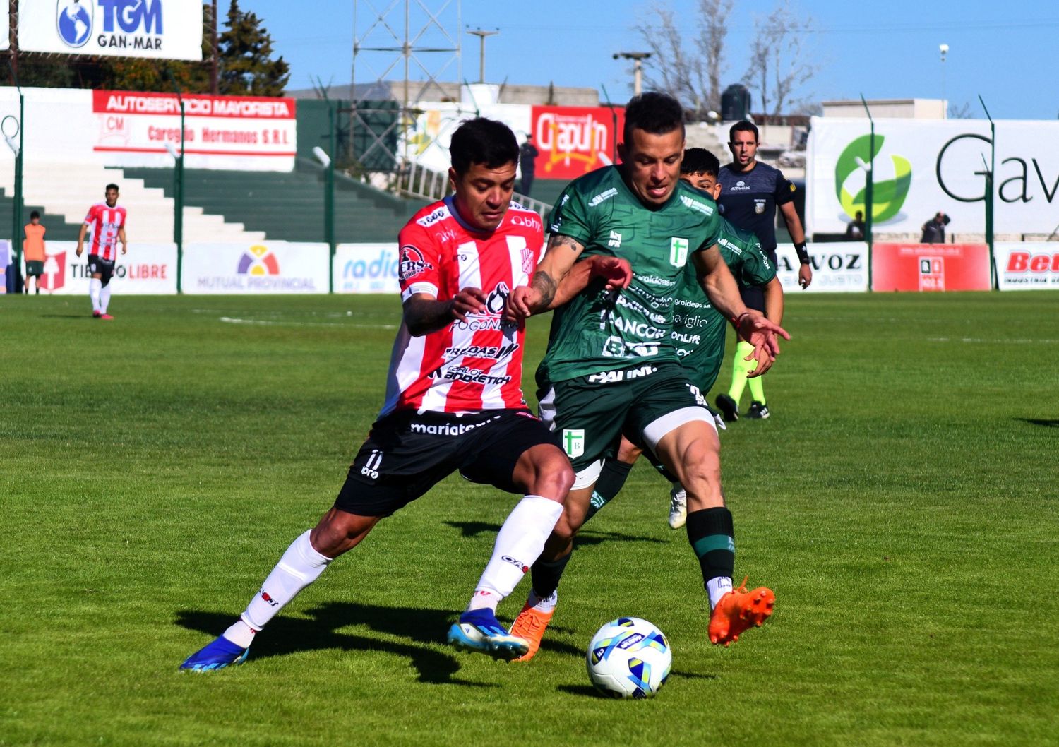 Maza le da confianza: Carlos Arriola continuará en el once titular luego de jugar un gran partido frente al 9 de Julio de Rafaela.