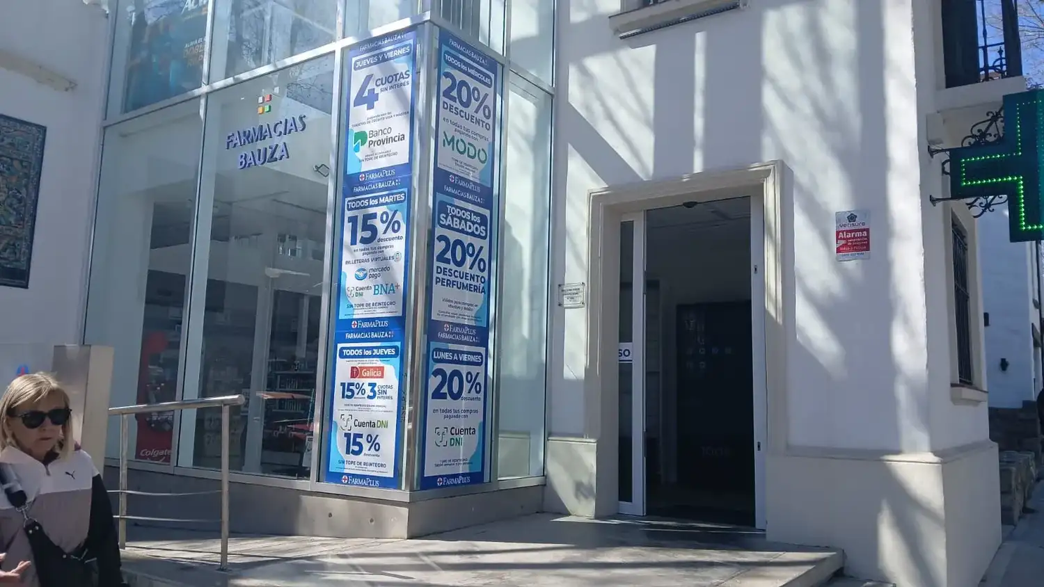 Falsa alarma en Güemes tras activarse la seguridad de una farmacia