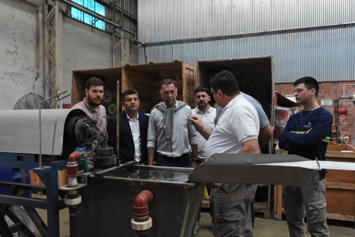 En el auditorio del SEOM, se realizó una charla sobre nutrición para agentes del área de Espacios Verdes de la Municipalidad de Rafaela, dando continuidad a las capacitaciones que comenzaron con RCP, solicitadas por el área dependiente de la Secretaría de Ambiente y Movilidad.