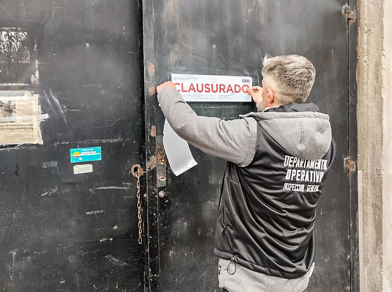 Clausuran dos talleres mecánicos en Mar del Plata