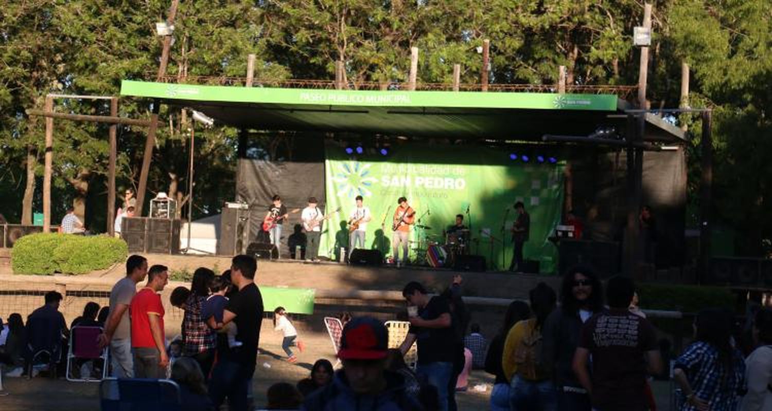 Festival de Carnaval a beneficio de la Escuela San Roque