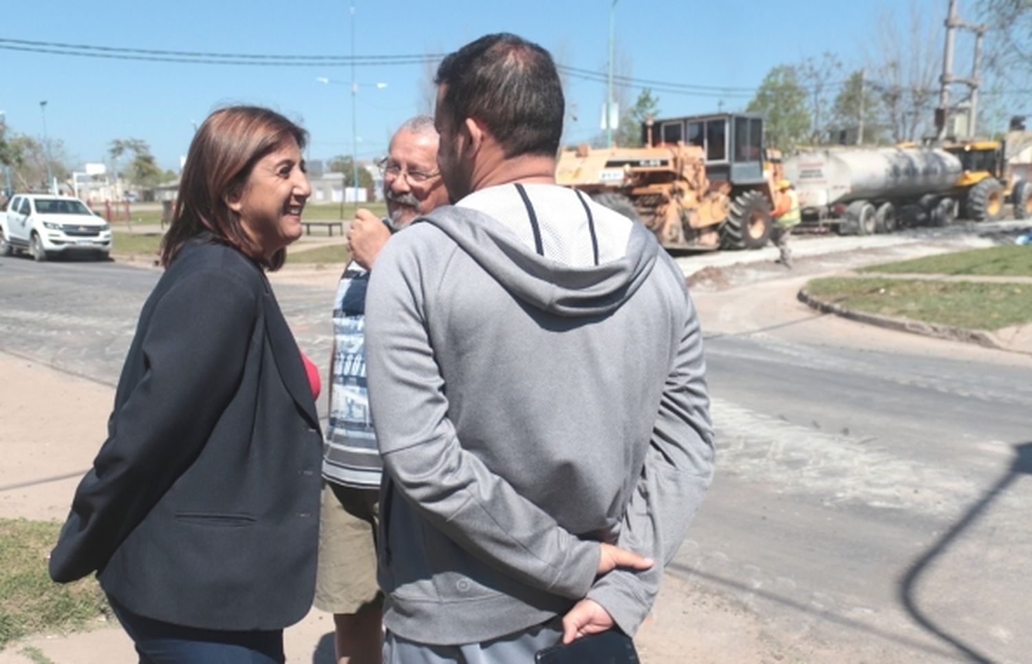 Qüesta supervisó trabajos de pavimentación en Santo Tomé