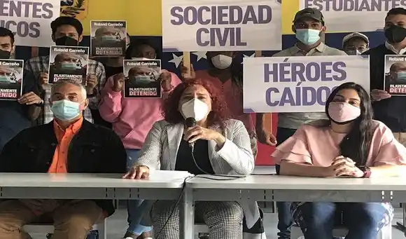 ¡QUE NO LE PARE AL MAQUILLAJE! VP pide a Karim Khan que no se deje engañar con el sistema judicial venezolano