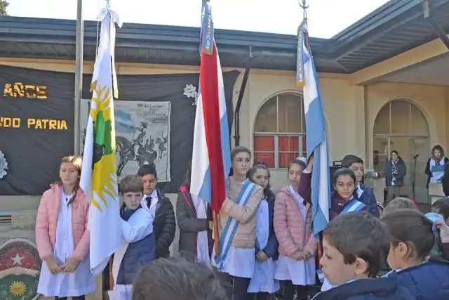 Se festeja el Día de la Bandera
