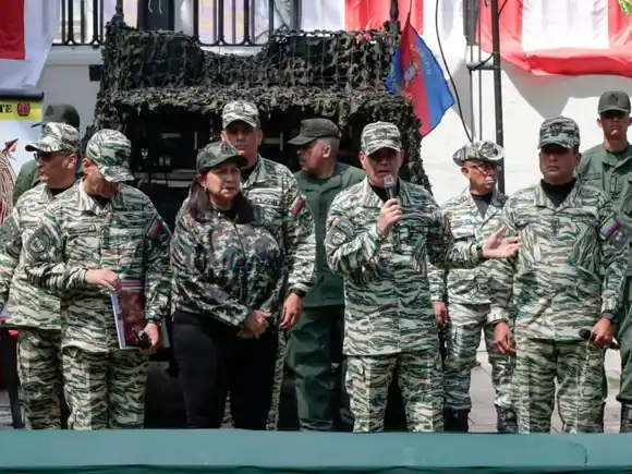 "Componentes de la FANB están cohesionados en un solo mando en defensa de la patria": Padrino López