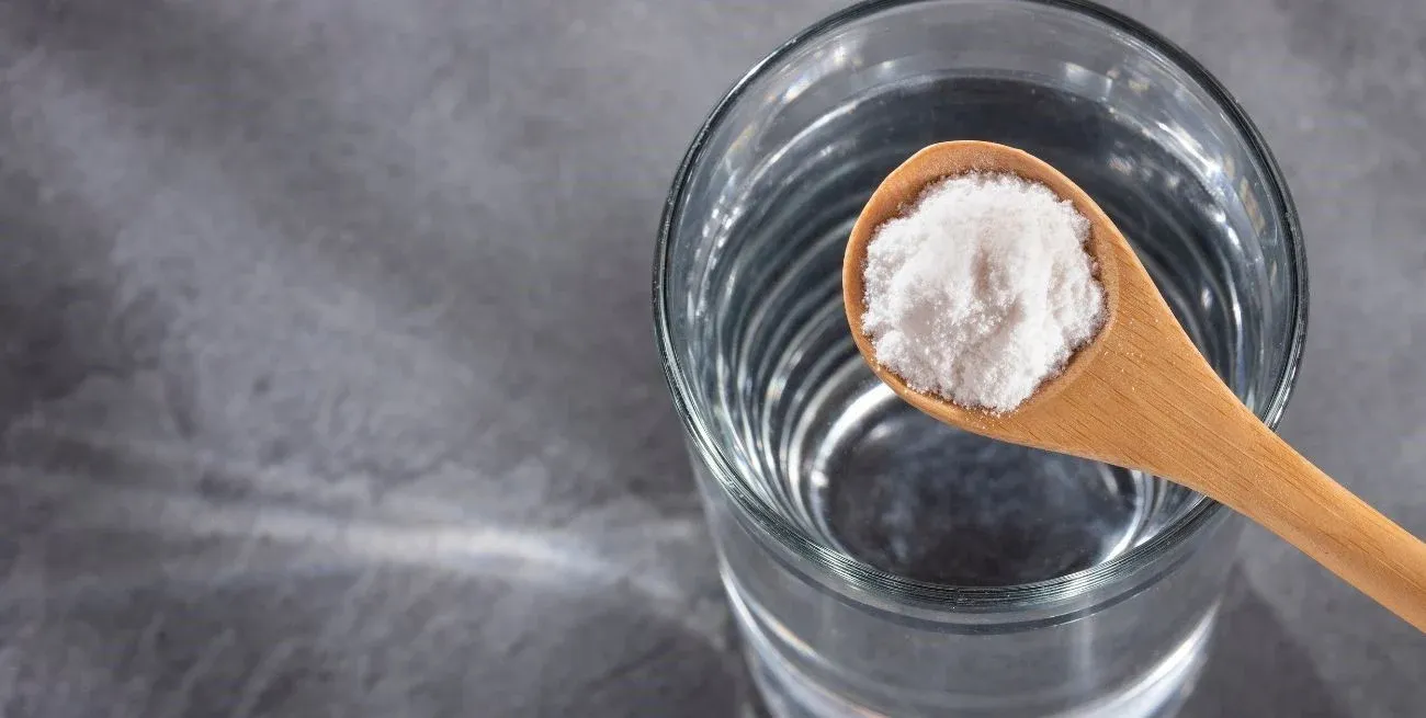 Se recomienda disolver una pequeña porción en un vaso lleno de agua
