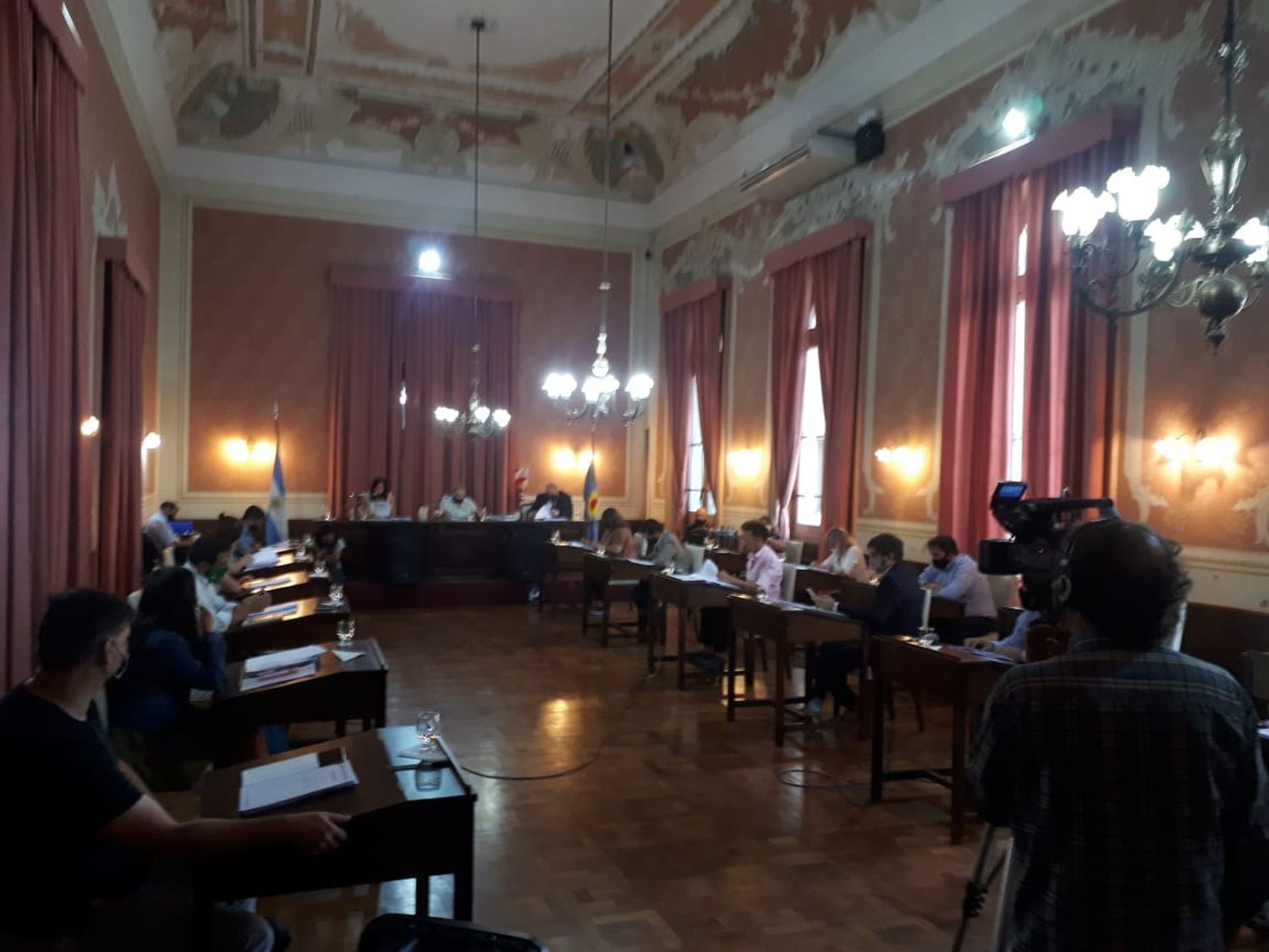 El Concejo aprobó el 35 % de aumento de tasas y ahora debe tratarlo la asamblea de Mayores Contribuyentes