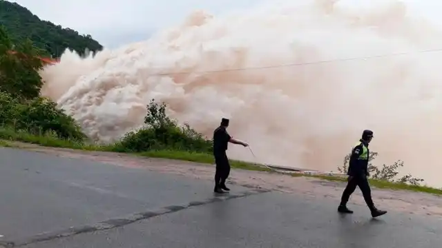  Abrieron las compuertas del dique El Cadillal en Tucumán: impresionantes imágenes 