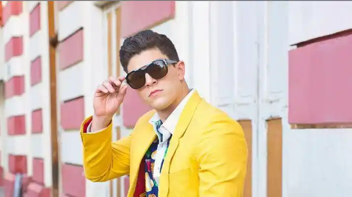 Juan Dos Santos supera amputación de sus piernas y se va al NY Fashion Week