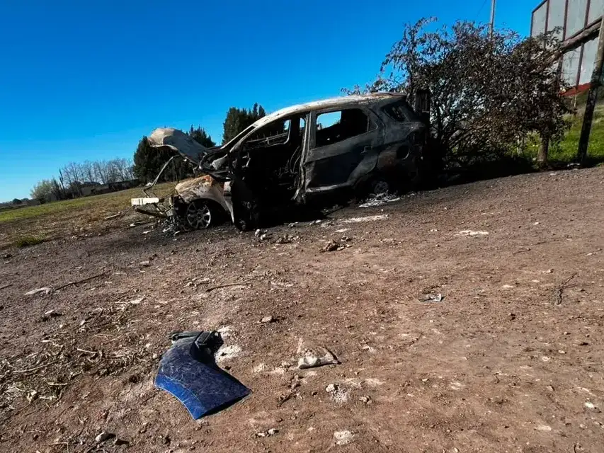 despiste e incendio ruta 1001 ecosport azul