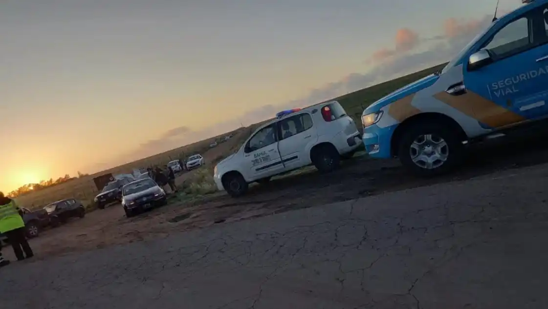Noche no tan buena en Bahía Blanca: Clausuraron 3 fiestas clandestinas y secuestraron 22 autos por alcoholemia