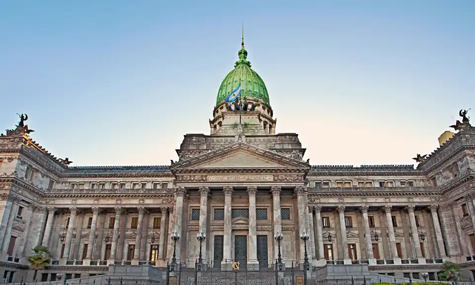 Amenaza de bomba en el Congreso: fuerte operativo de seguridad