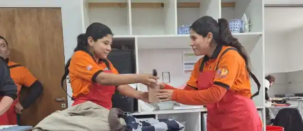 La lavandería representa una posibilidad real de trabajo para jóvenes y adultos