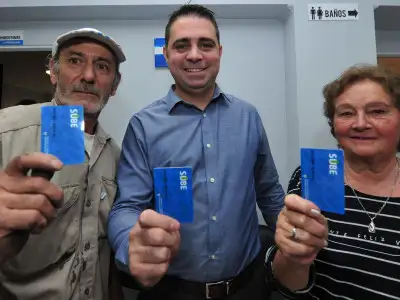 Más de 200 vecinos de Pueblo Belgrano ya tienen su tarjeta SUBE