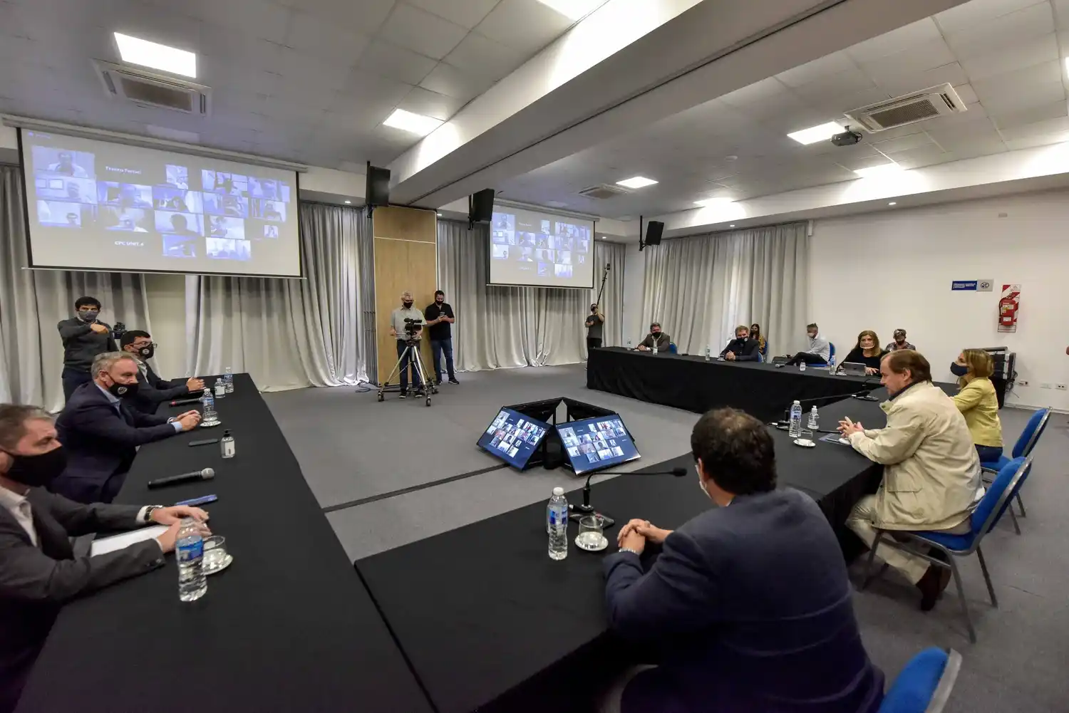 Bordet trabajó una agenda abierta con intendentes de Cambiemos