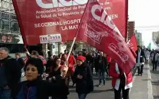 Médicos de Cicop cuestionan a Vidal por la lentitud del pase a planta