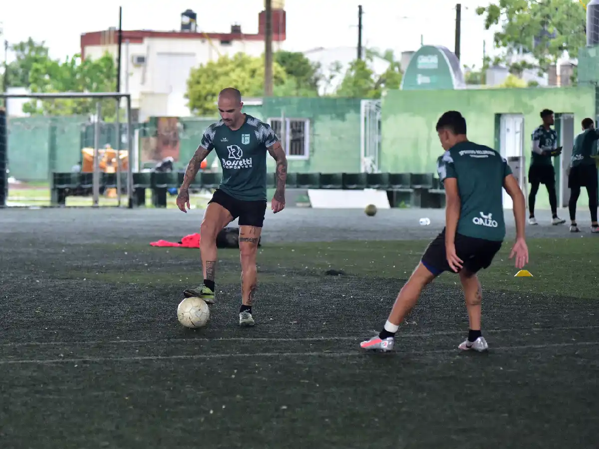 Sportivo hizo fútbol y piensa en su primer amistoso