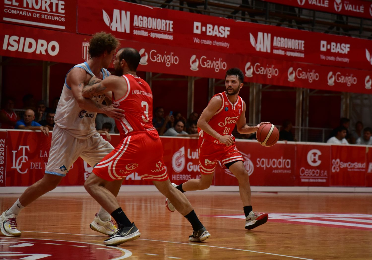 "Sani" ganó y batio el récord de triunfos consecutivos en una misma temporada de la institución.