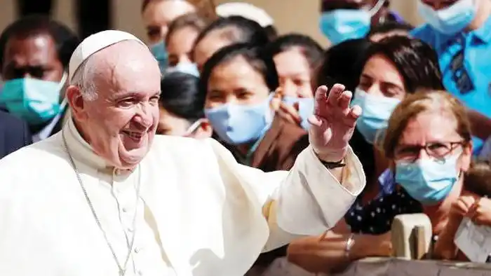 El Papa vuelve a recibir peregrinos después de seis meses de aislamiento