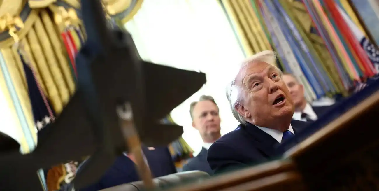 U.S. President Donald Trump speaks in the Oval Office, at the White House in Washington, D.C., U.S., January 30, 2026. REUTERS/Kevin Lamarque