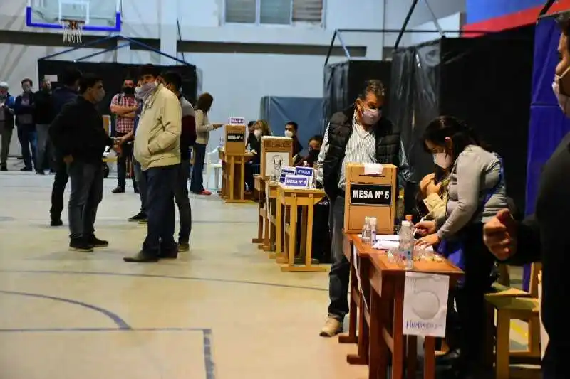 Destacan la gran participación de los docentes en los comicios de la Universidad
