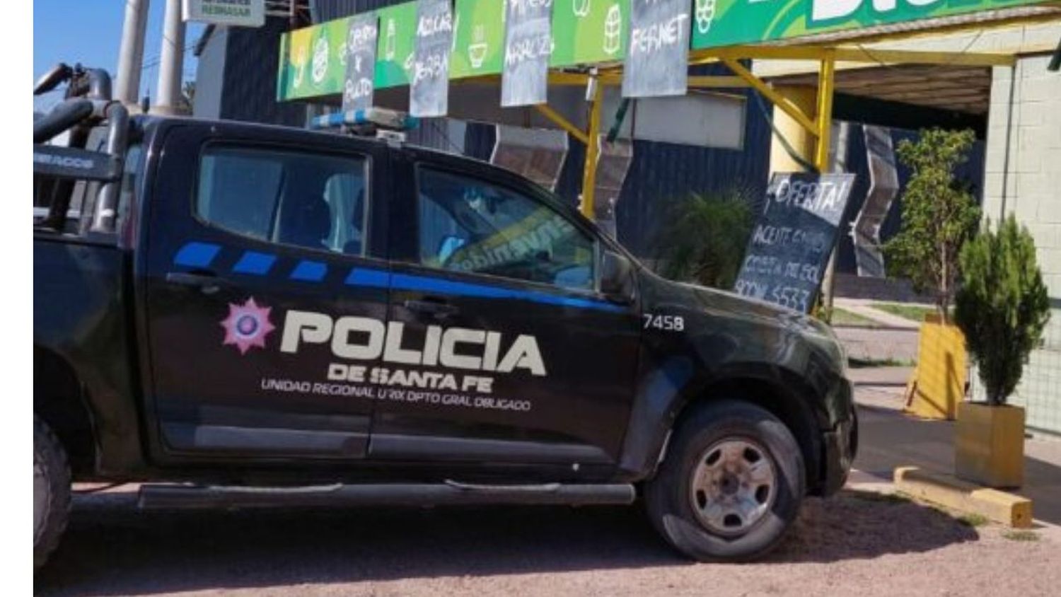 Reconquista: un hombre falleció en la puerta de un supermercado