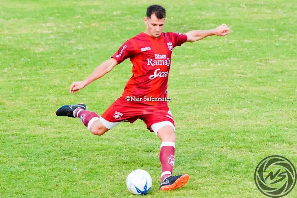 Cristian Romero Giraud juega como vive cotidianamente